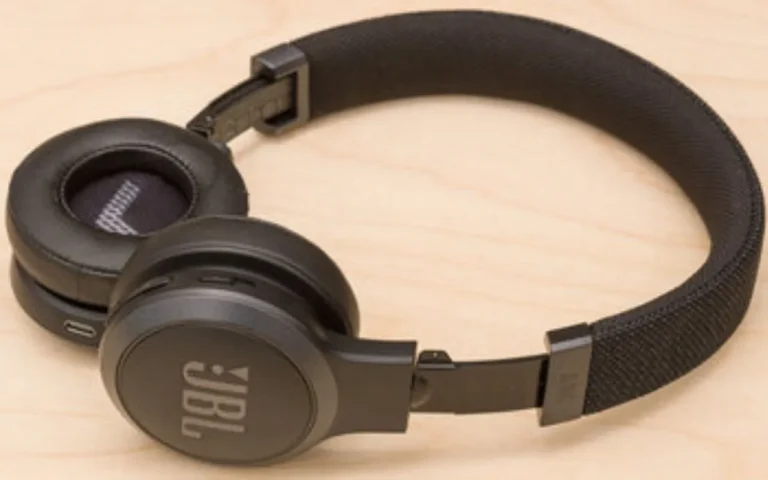 Critique impartiale du design, connectivité et qualité audio du casque JBL Live 460NC