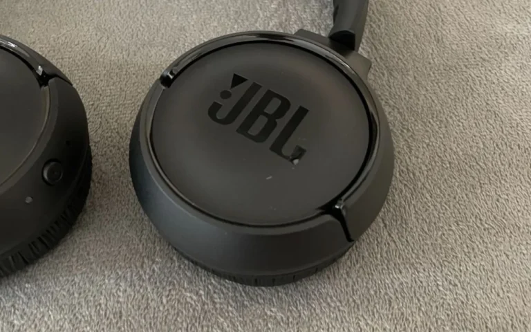 Critique du design, connectivité, son et isolation du casque JBL Tune 570BT