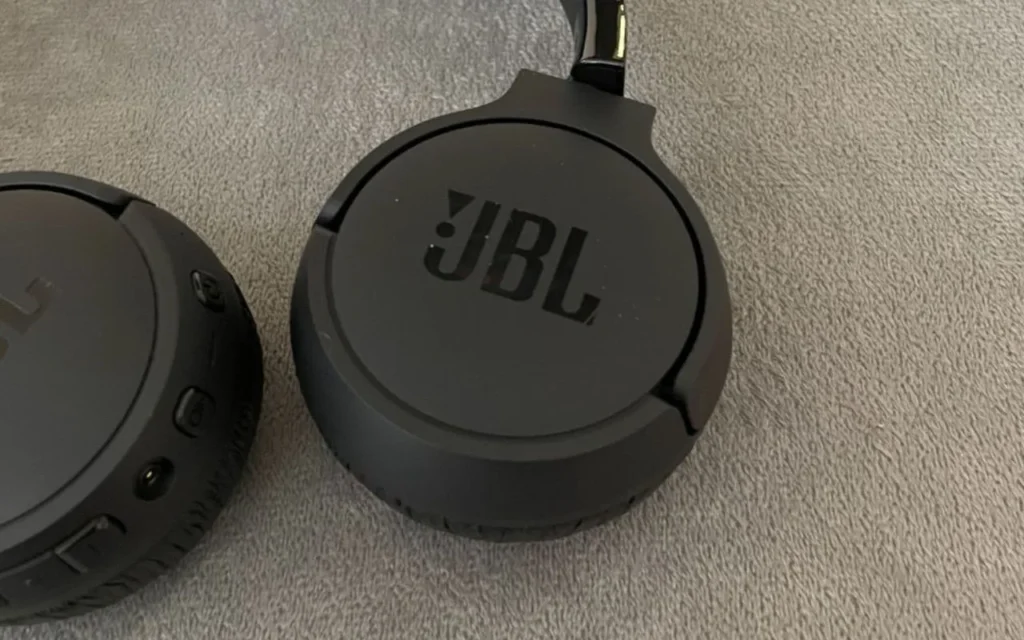 Photo du design du casque JBL Tune 660NC