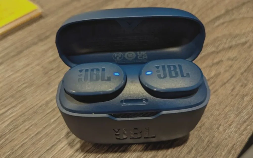 Design et confort des écouteurs JBL Tune 130NC