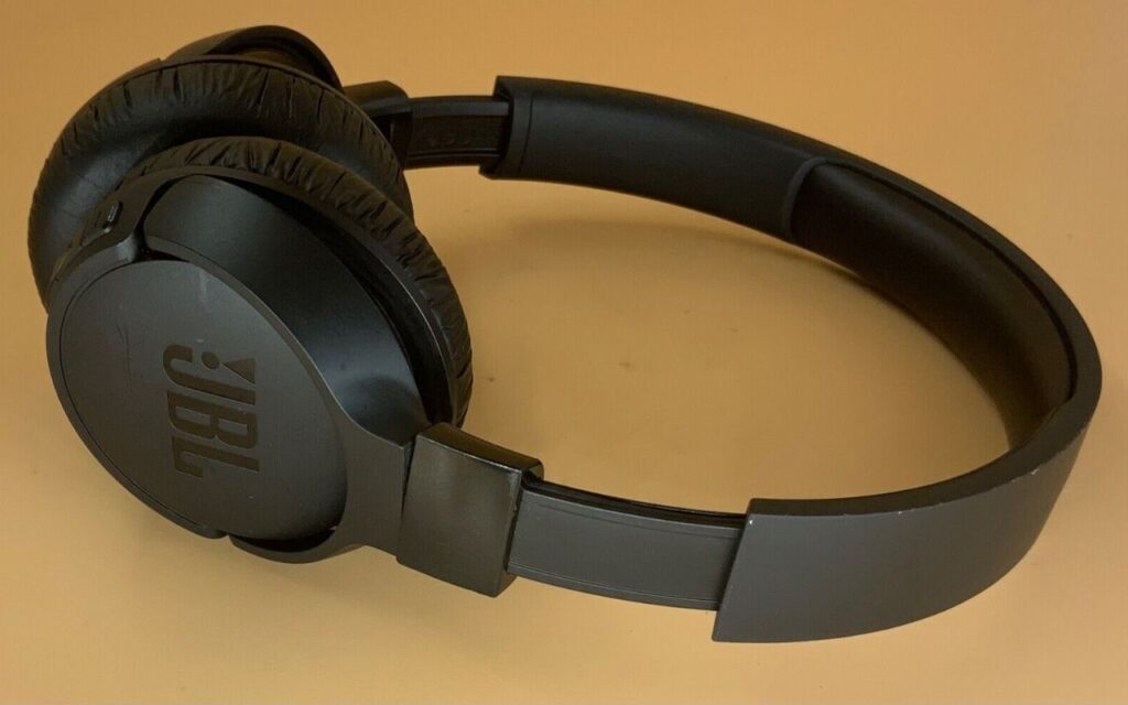 Design et confort du casque JBL Tune 670NC