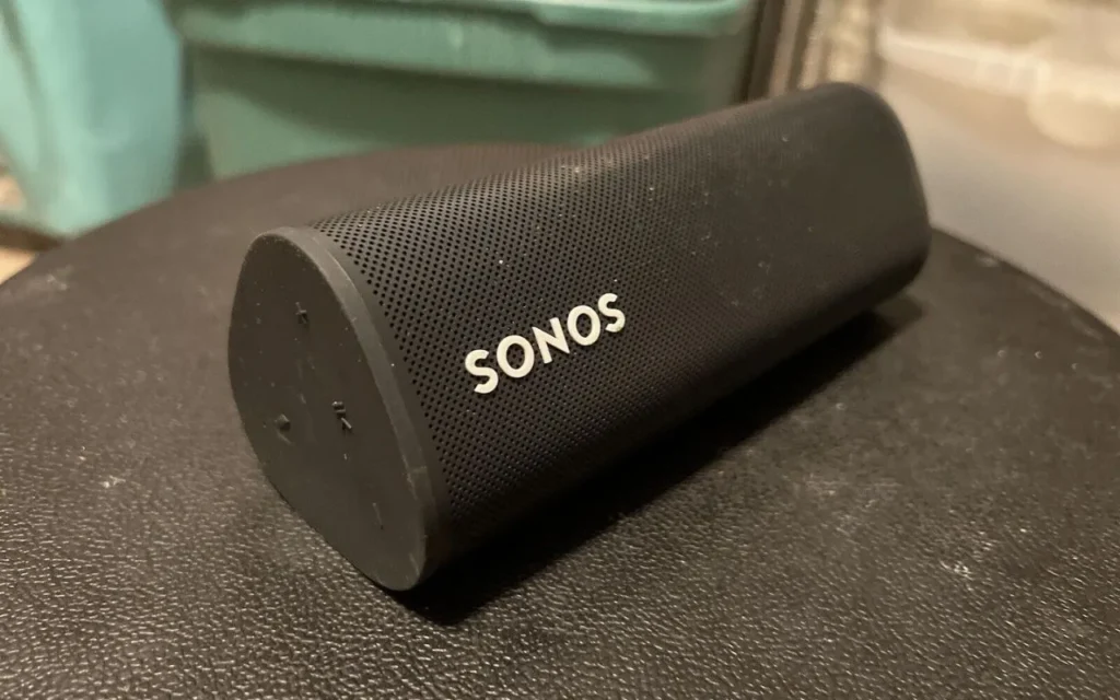 Design de l'enceinte Bluetooth Sonos Roam