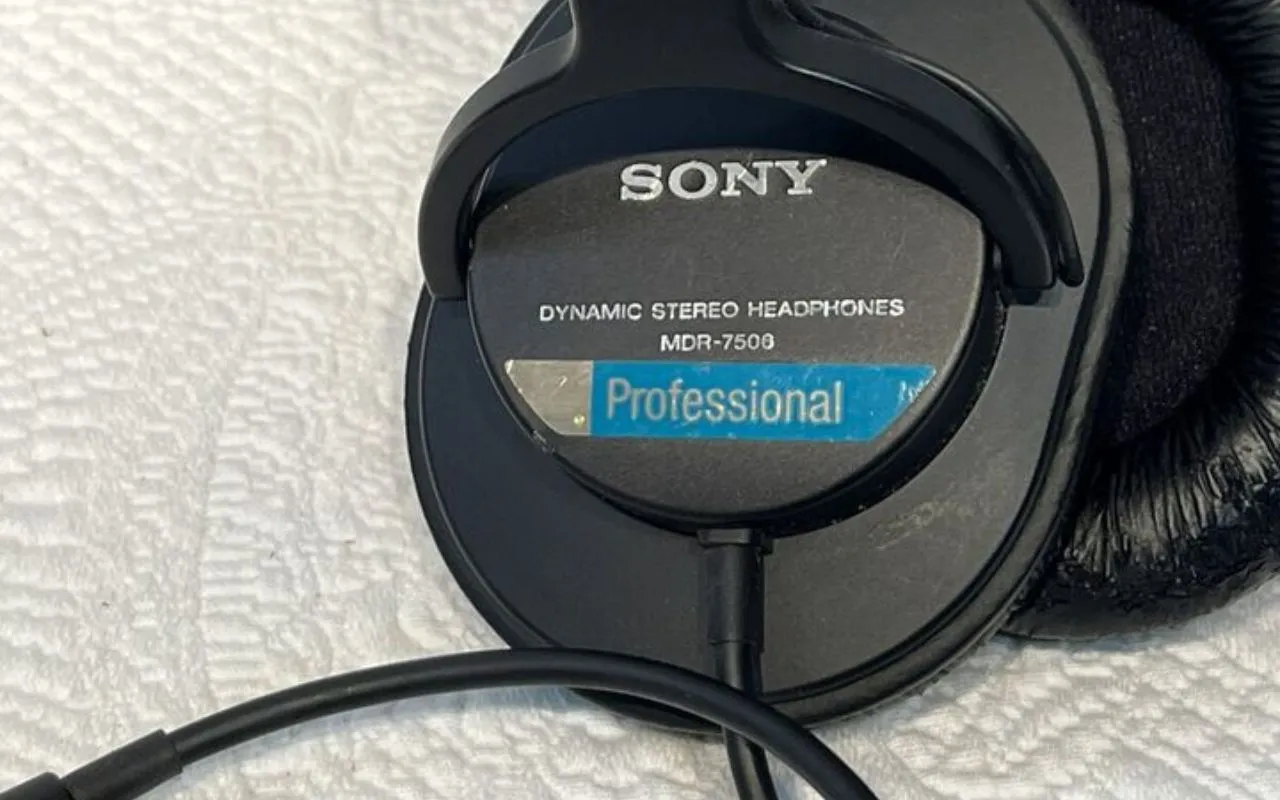 Connexion filaire du casque Sony MDR-7506