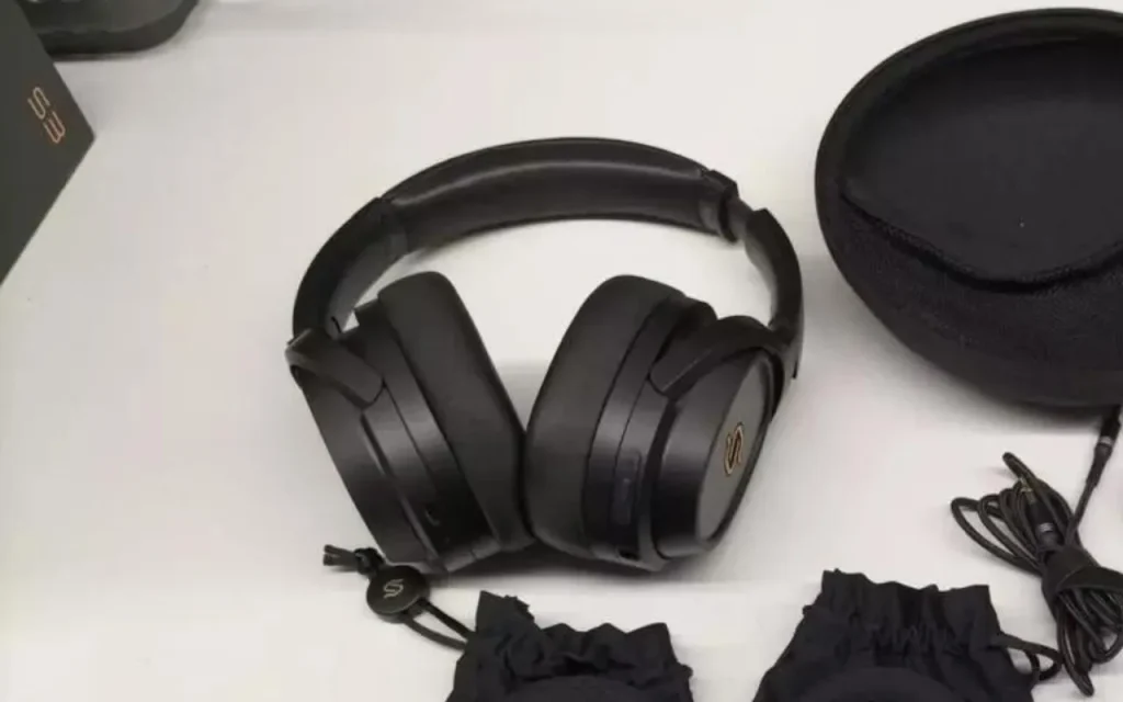 Design et confort du casque Edifier STAX Spirit S3